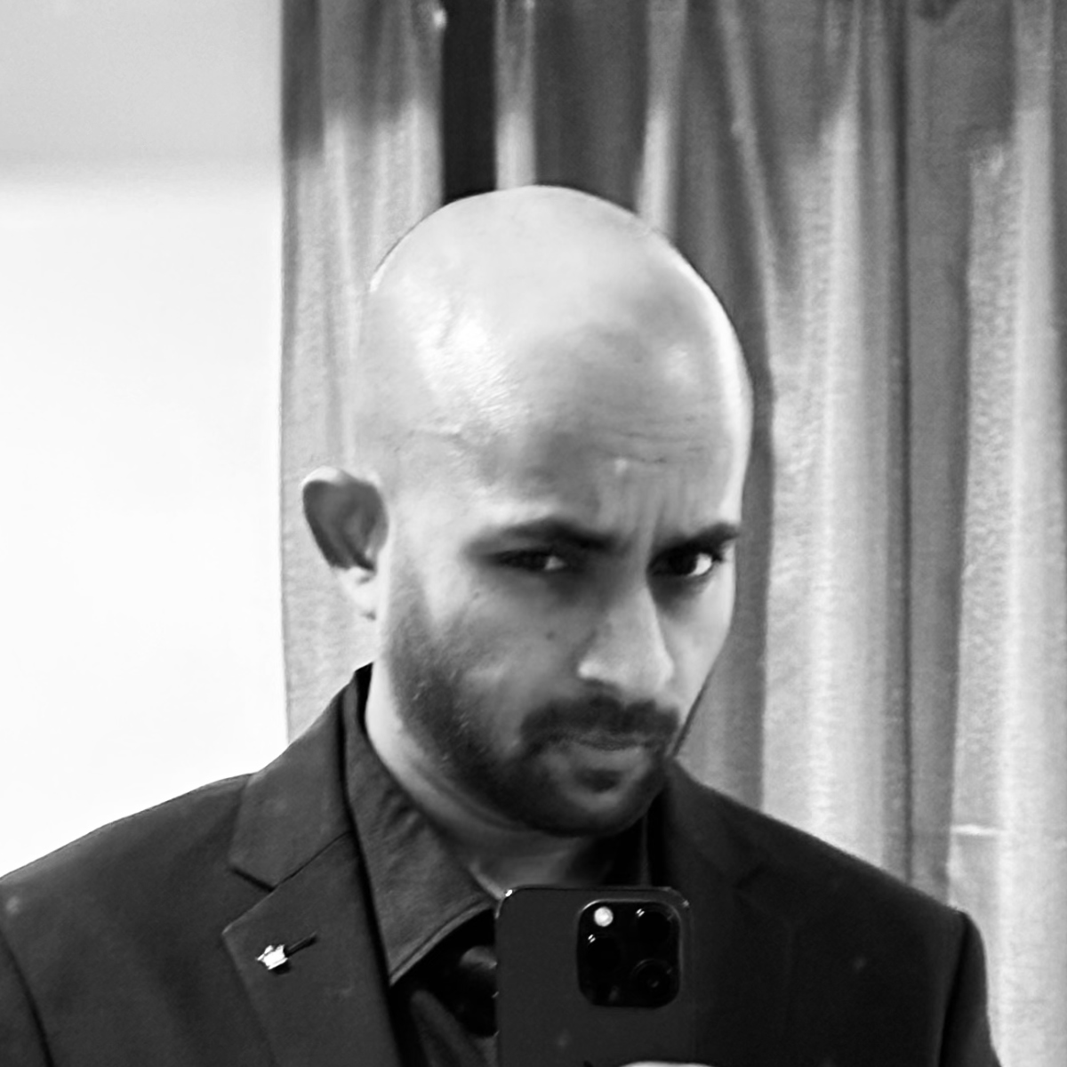 Maulik Sutariya - iOS Developer